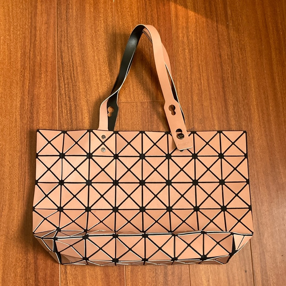 Bao Bao Issey Miyake Lucent Tote Bag peach Mauve tiles